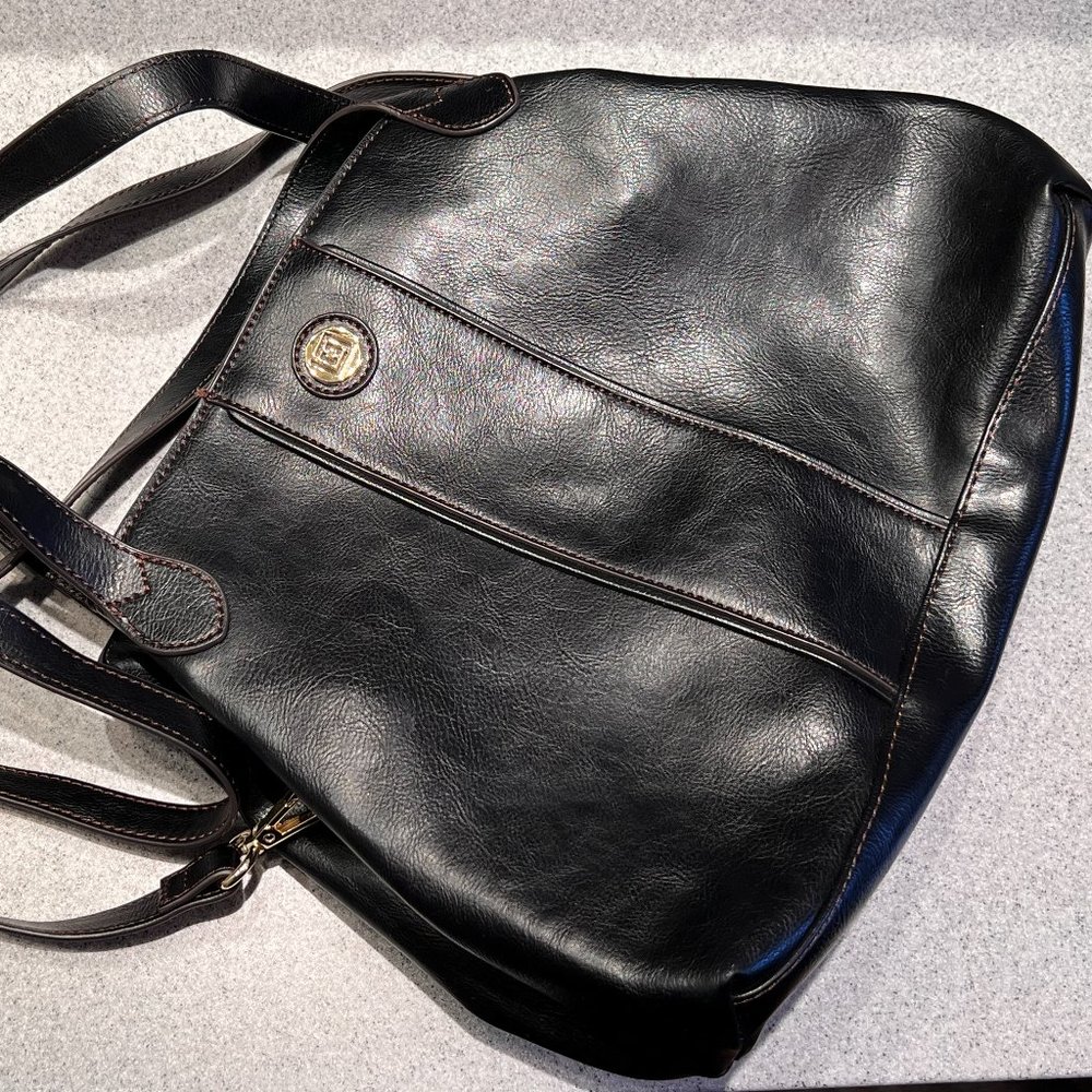 LIZ CLAIBORNE CROSSBODY & SHOULDER BAG COMBO * POLYURETHANE * SLIGHTLY USED